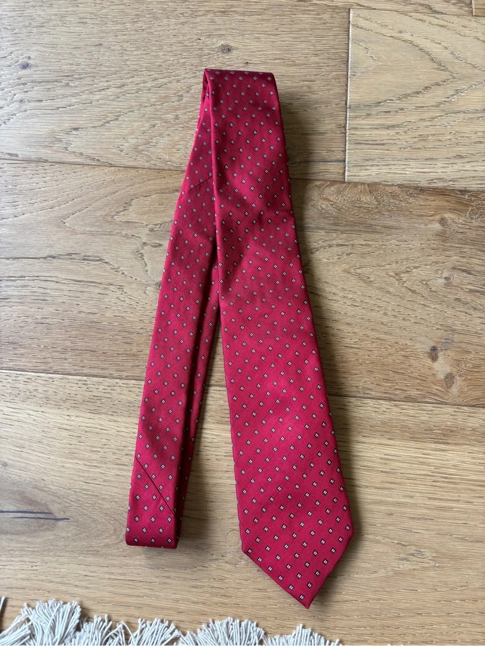 Luxury red red ties salvatore ferragamo, armani, facconable